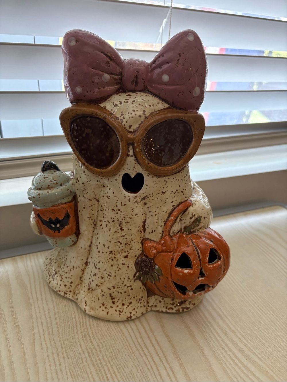 Decorative Halloween Ghost Figurine with Pink Bow/Pumpkin & drink